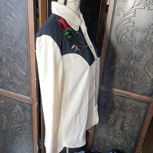 Giani Bernini Snap Button Women's Shirt / Blouse Embroidered With Rose's Size M - Picture 6 of 8